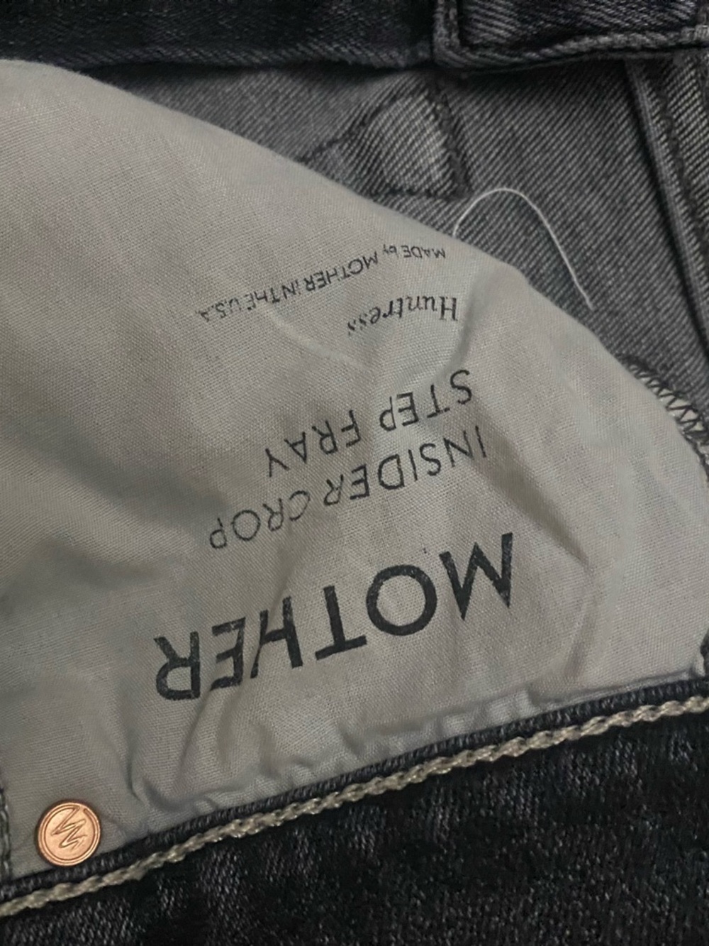 MOTHER Step Fray Insider Crop Jeans in Black Gray
